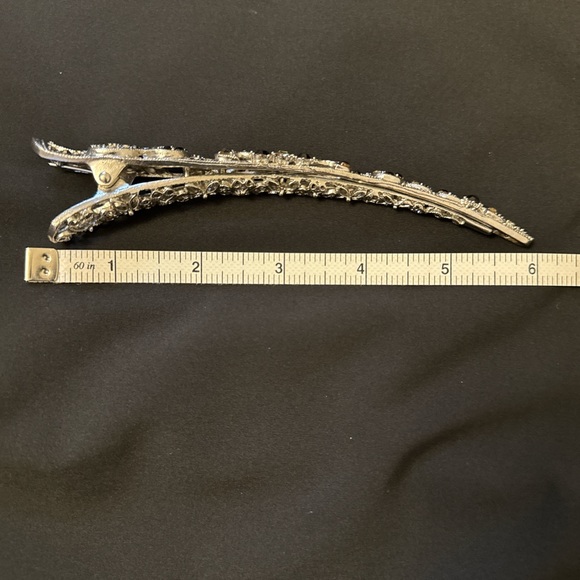 Glamorous Marcasite Hair Clip - Picture 3 of 4